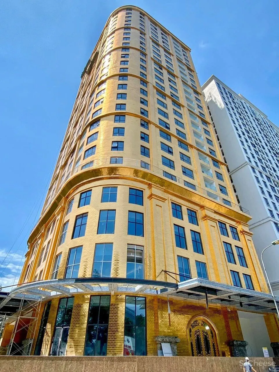 全球首家镀金酒店,究竟是壕气冲天还是俗不可耐?