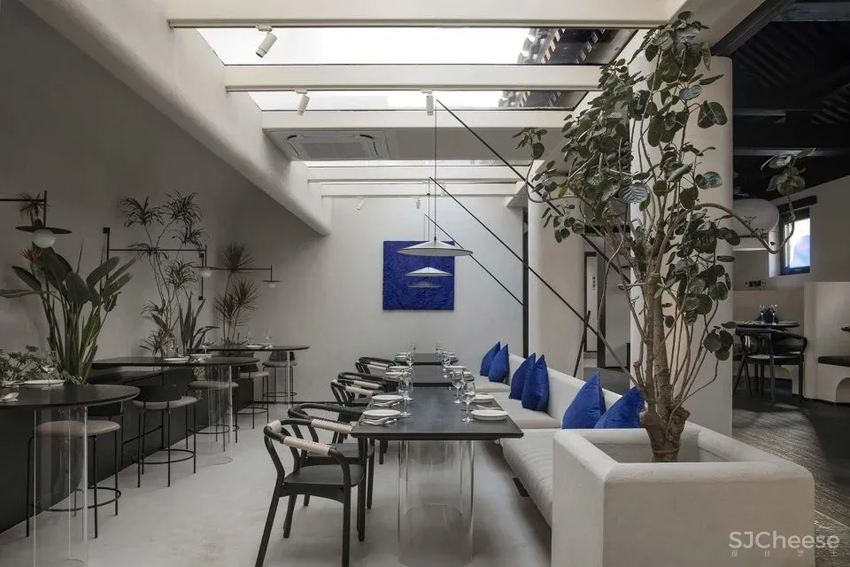 新作 融入胡同生活 北京 渔芙南隐海私厨 门里设计