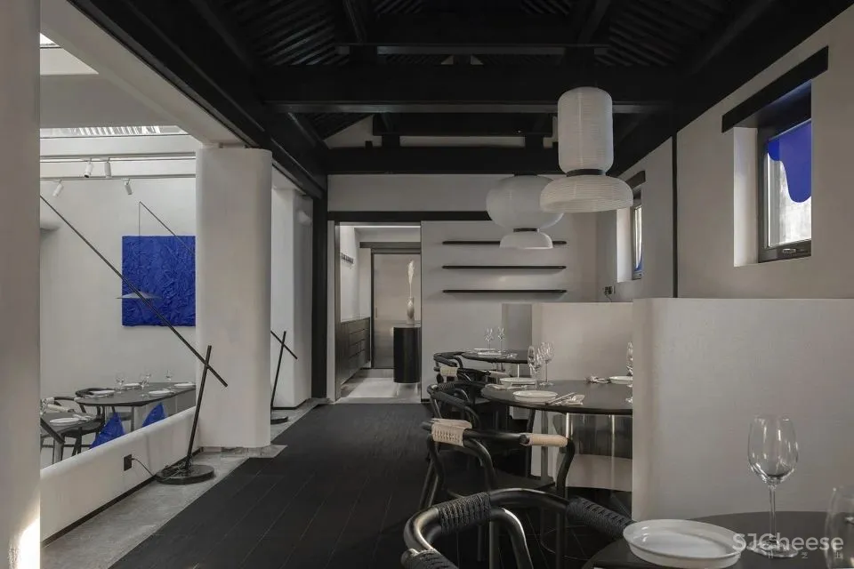 新作 融入胡同生活 北京 渔芙南隐海私厨 门里设计