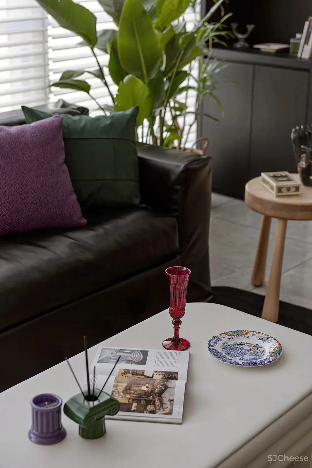 冷艳轻复古，叛逆又迷人的美！