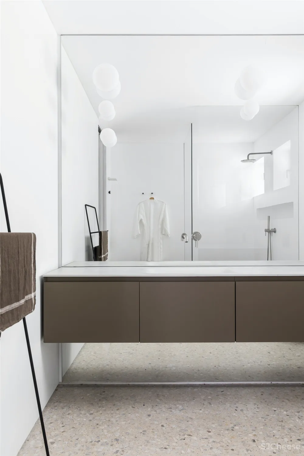 100㎡ 两房两卫，隔墙全拆客厅大2倍！