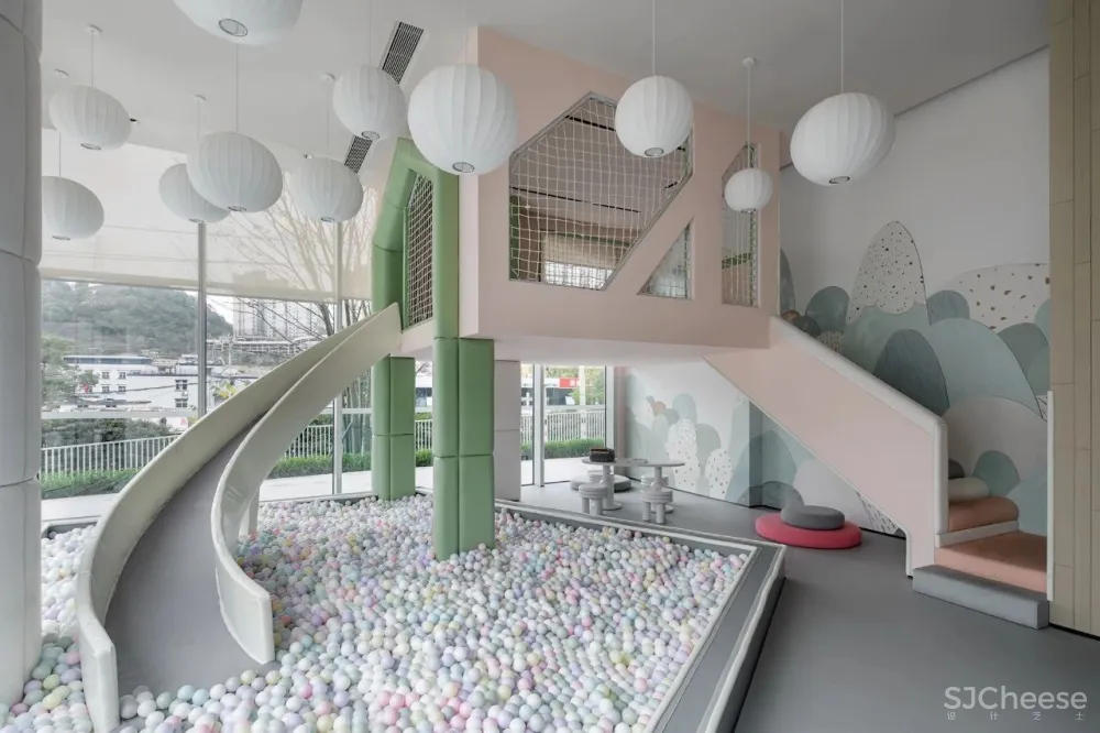 尚壹扬新作丨折线,让空间起舞:旭辉⾦科·贵阳乌当销售中⼼