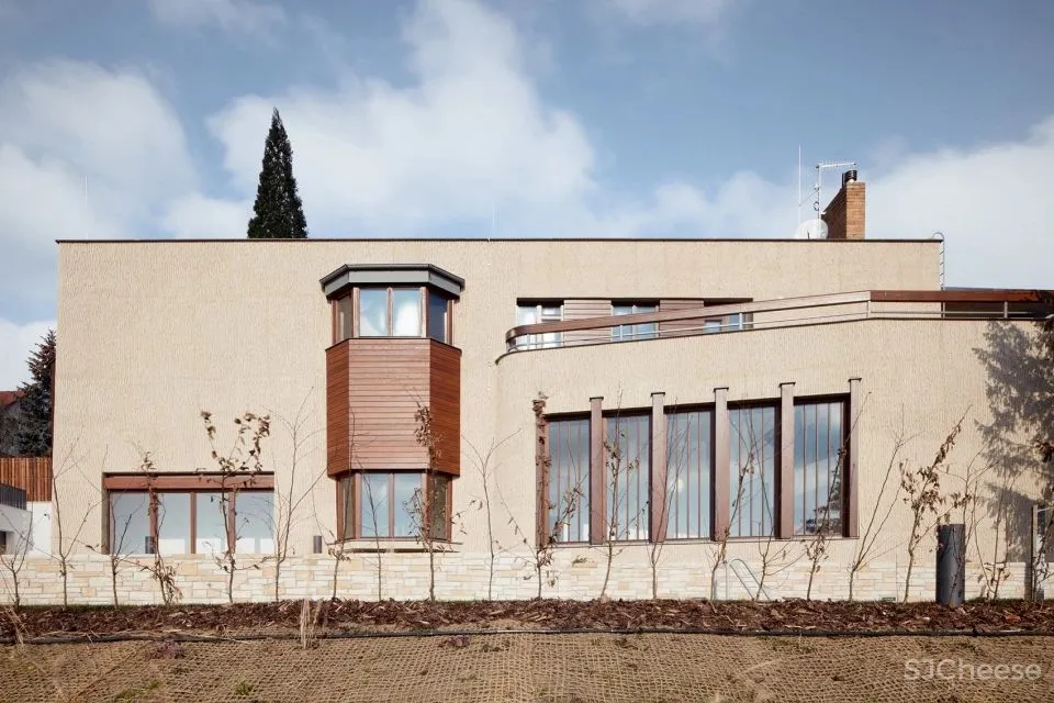 idhea 功能主义风格别墅的重生 “Indian Ship”别墅改造