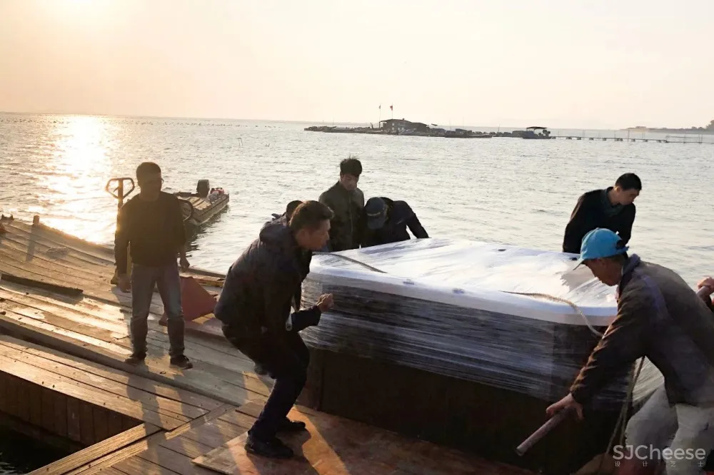 福建小哥租下一片海,造600㎡漂浮大平层:我随时可以与世隔绝