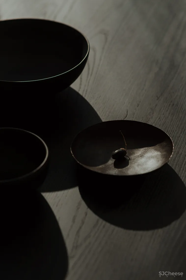 暖色系现代公寓,木饰面这样装个性又精致