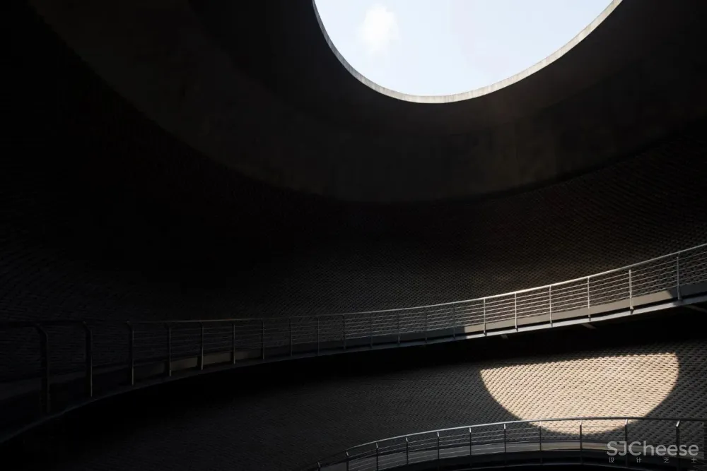 一处白酒庄园 陶坛酒库