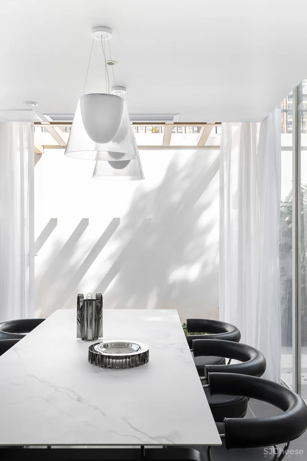 摄影师460㎡黑白极简大宅,越简单越高级!