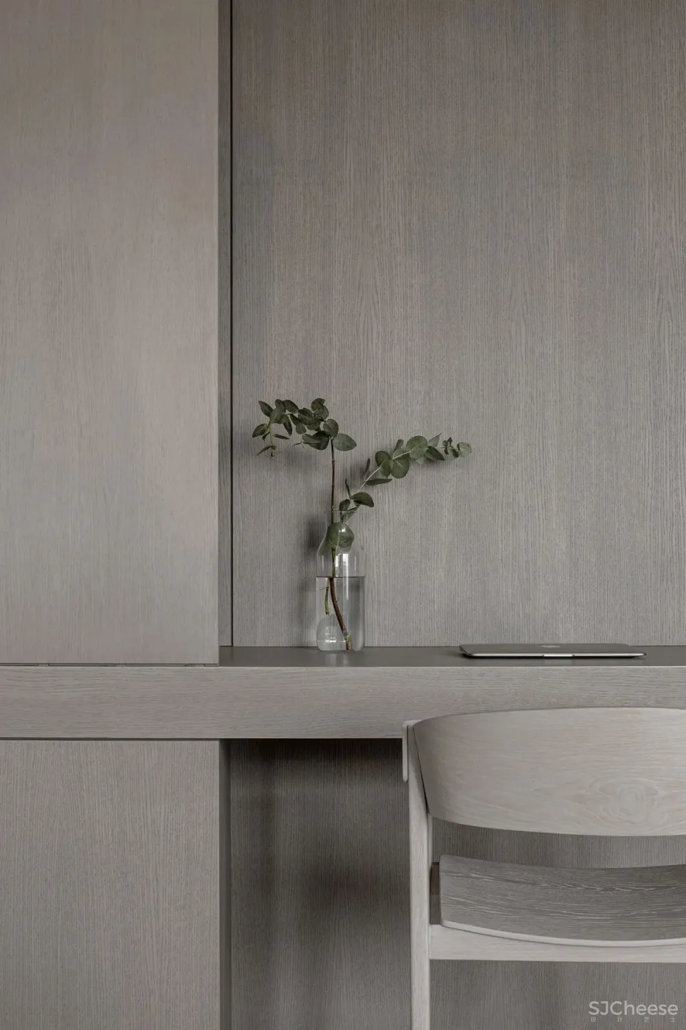 Kanstantsin Remez-极简主义和朴素美学