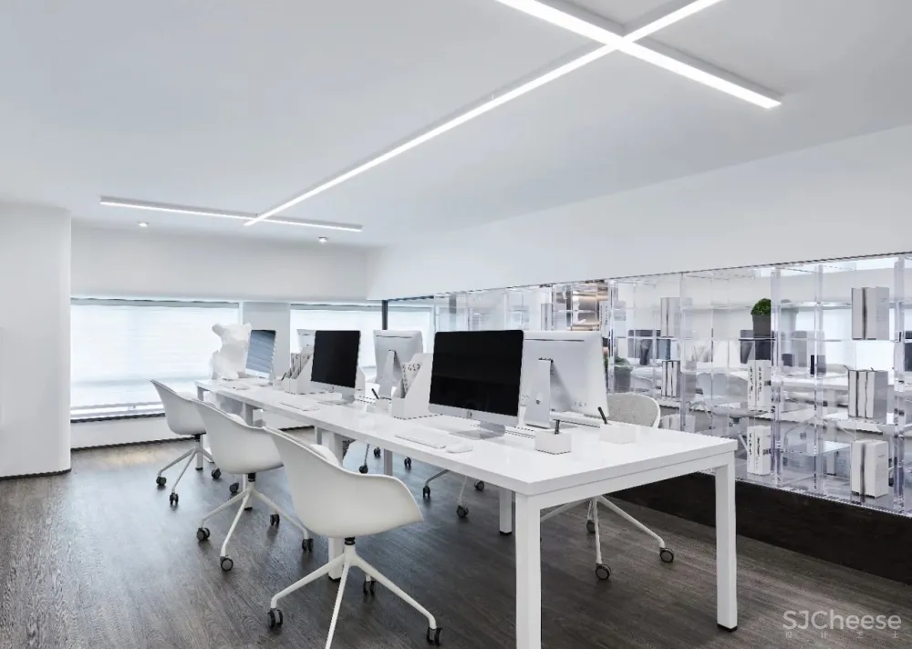 如墨设计|创意美学玩转空中Loft办公样板