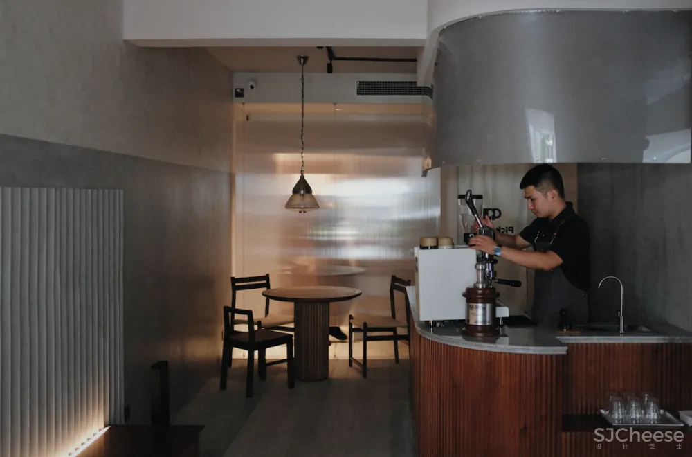 Pick - Comma：成都咖啡宇宙里的一组惊叹号