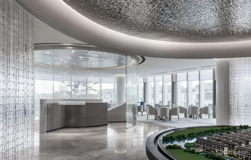 飞视新作 「 浩瀚空蒙 、轻盈通透」融创上海映红桥展示中心