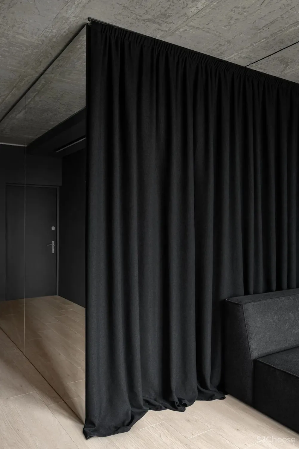 这个43㎡的黑色小户型,才是高贵冷艳的单身贵族豪宅!