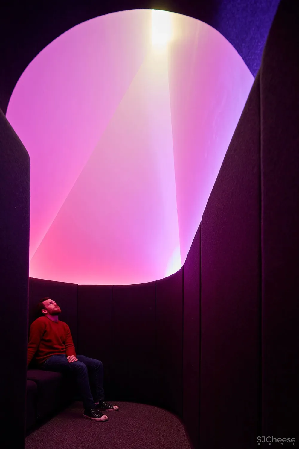 Google 办公室里暗藏冥想空间,这设计才叫人性化!