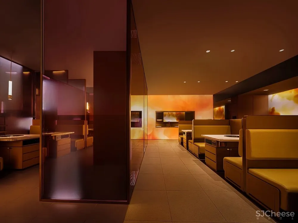 火红而热烈，燃起暖冬活力的幻妙天地！