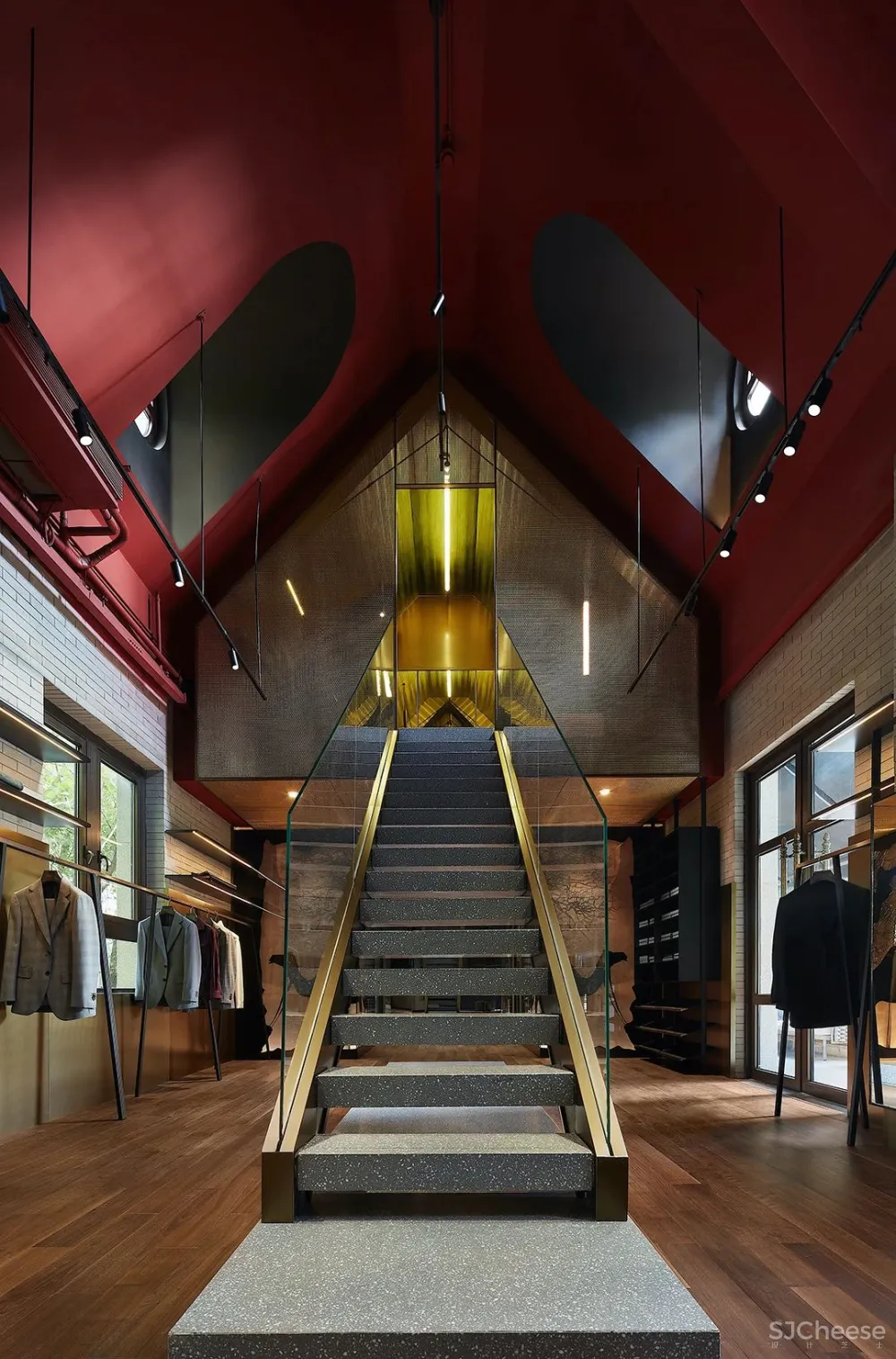 方磊 Smelix 仕觅男装高定,上海老建筑的沉浸式时尚秀场