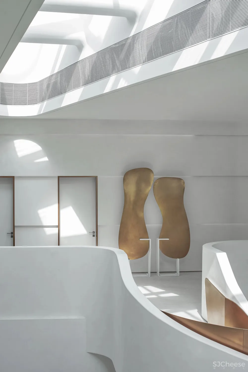 邂逅浪漫海岸，与这座售楼处一起乘风破浪丨斯库图拉