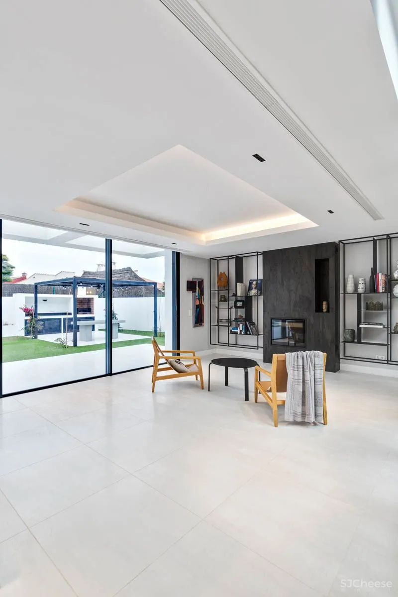 只有这座白色海滨别墅,才配得上加的斯这片海