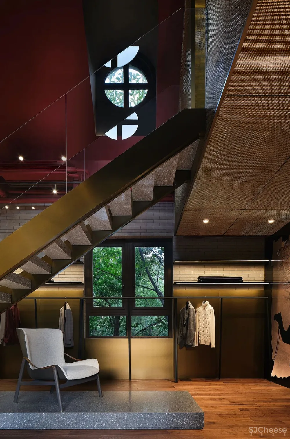 方磊 Smelix 仕觅男装高定,上海老建筑的沉浸式时尚秀场