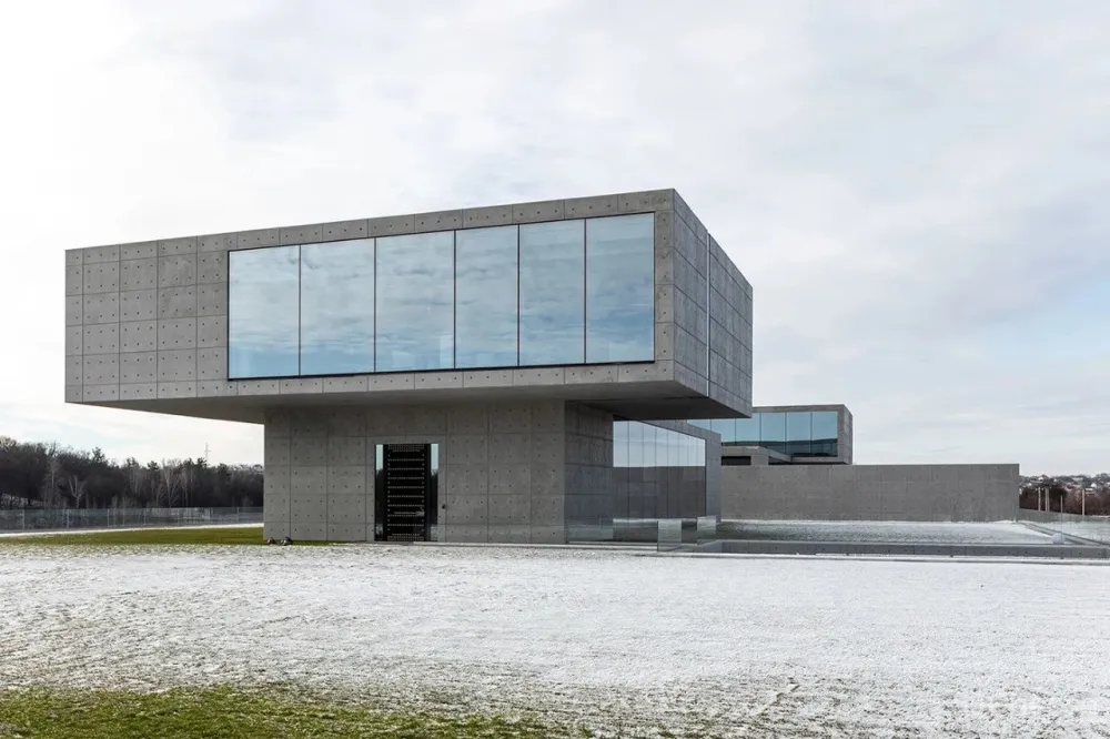 5000㎡极简奢宅,致敬安藤忠雄!