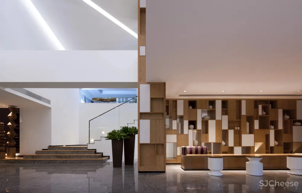 朗联RONGOR丨秦岳明：以理性思考延展设计价值