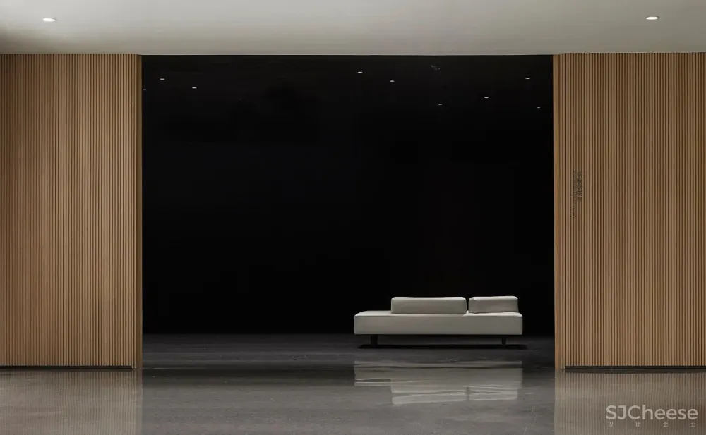 融创华北│郑州漫山艺术中心 ─ 空间有光，光中有画