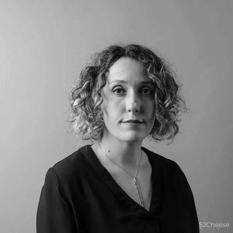 老房改造,简约设计+天窗,完美解决采光问题!