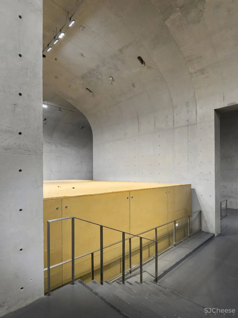 看不懂就对了!2020年末的上海,无数人为它疯狂排队打卡