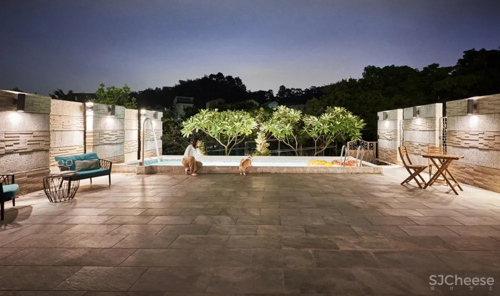 城市蜗居和郊区别墅你选哪个?网友:我要带泳池的!