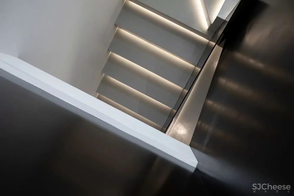 180㎡复式叠墅，打破边界拥有奢侈的生活尺度！