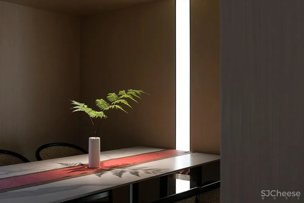 【新作】物上设计 AMBILIGHT WHITE 流白