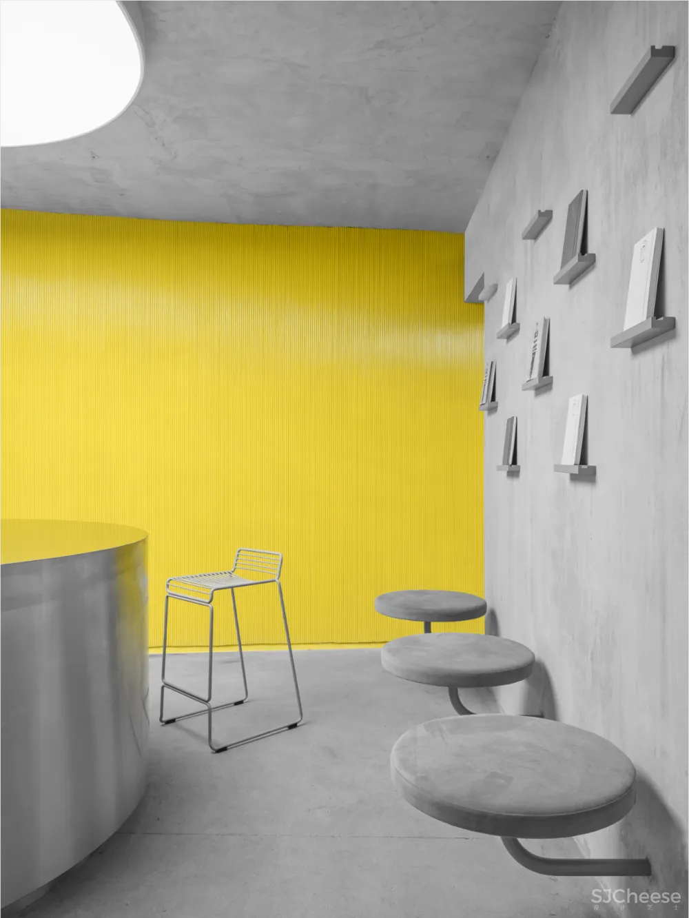 珠宝品牌Avgvst圣彼得堡最新旗舰店,整店运用了极简主义手法