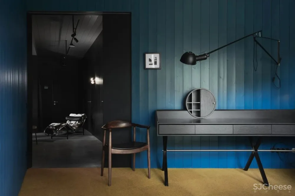 189m²黑色系别墅,藏于林间的避世居所