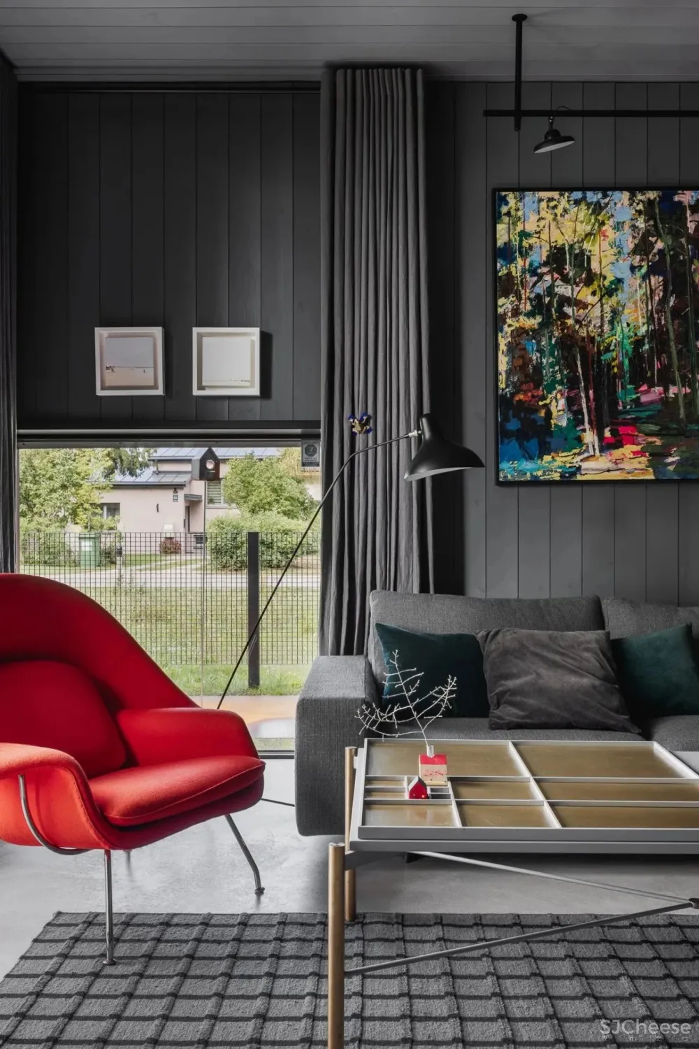 189m²黑色系别墅,藏于林间的避世居所