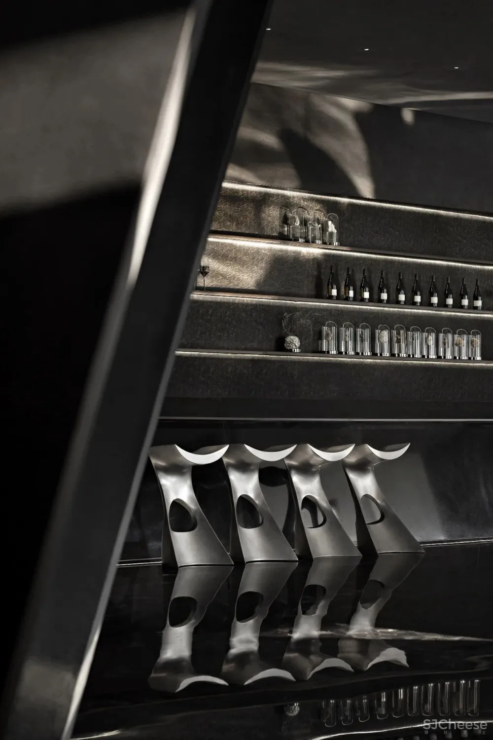 矩阵纵横新作丨一座沒有劇本的石頭城，蘇寧世茂璀璨雲著