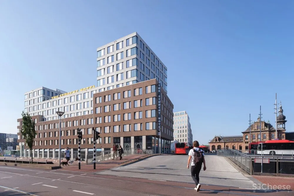 酒店还有共享办公,公区配置也「不讲武德」,网友:联合办公感觉要凉?