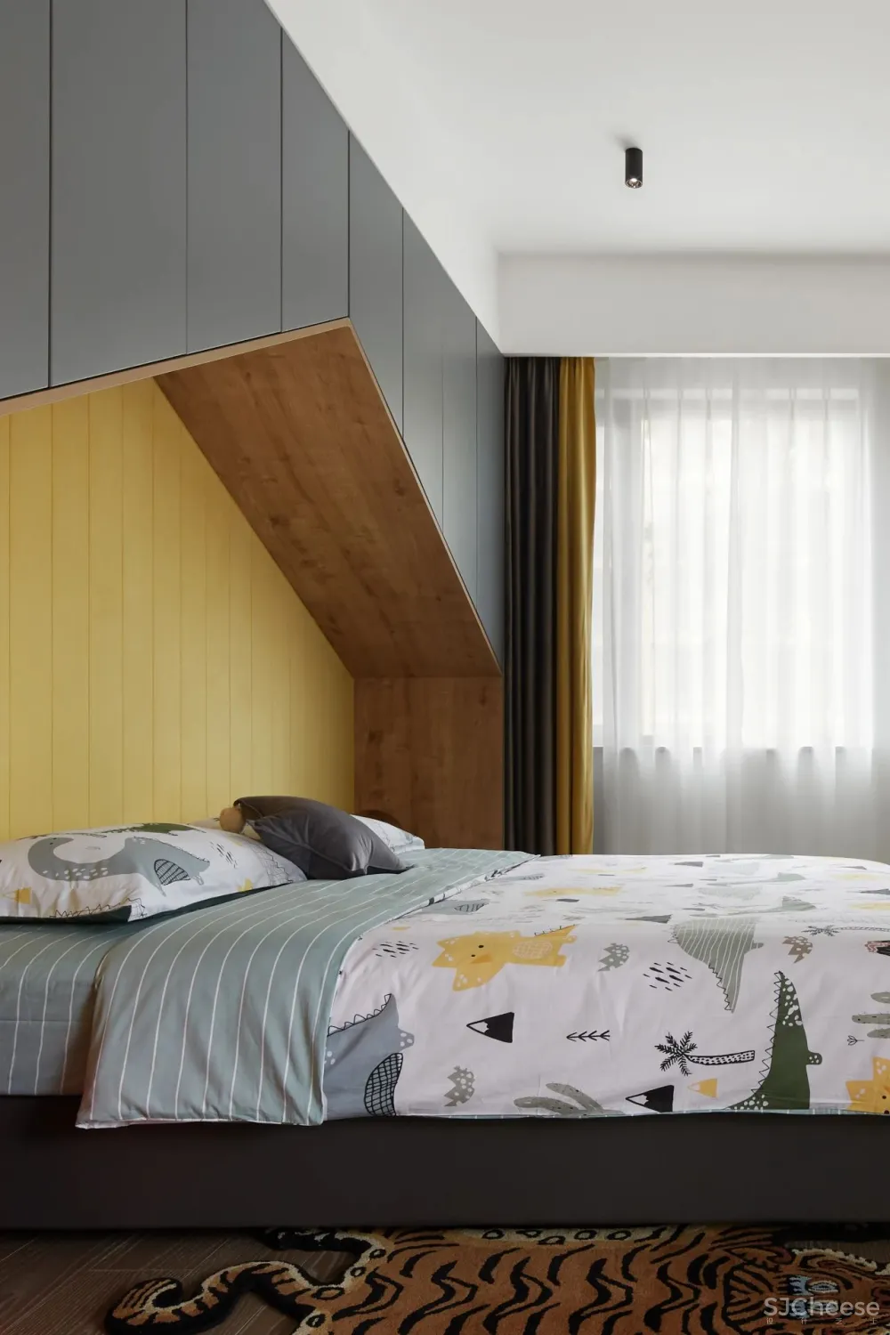 黑白灰 铁锈红，有温度的极简格调｜谦禾设计