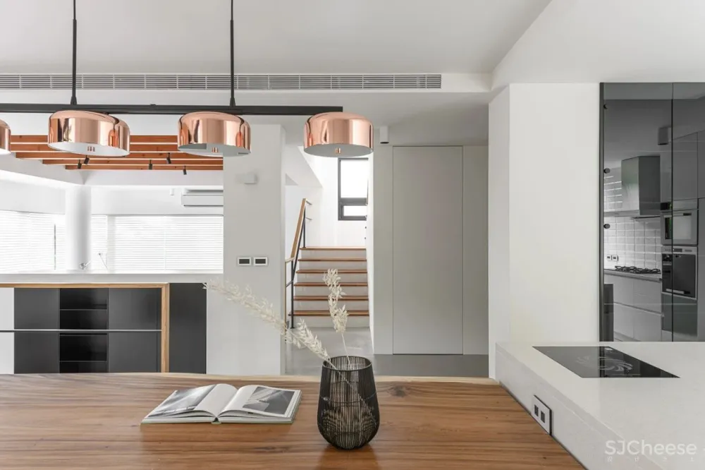 白色 原木色,一个简单又清爽的家!