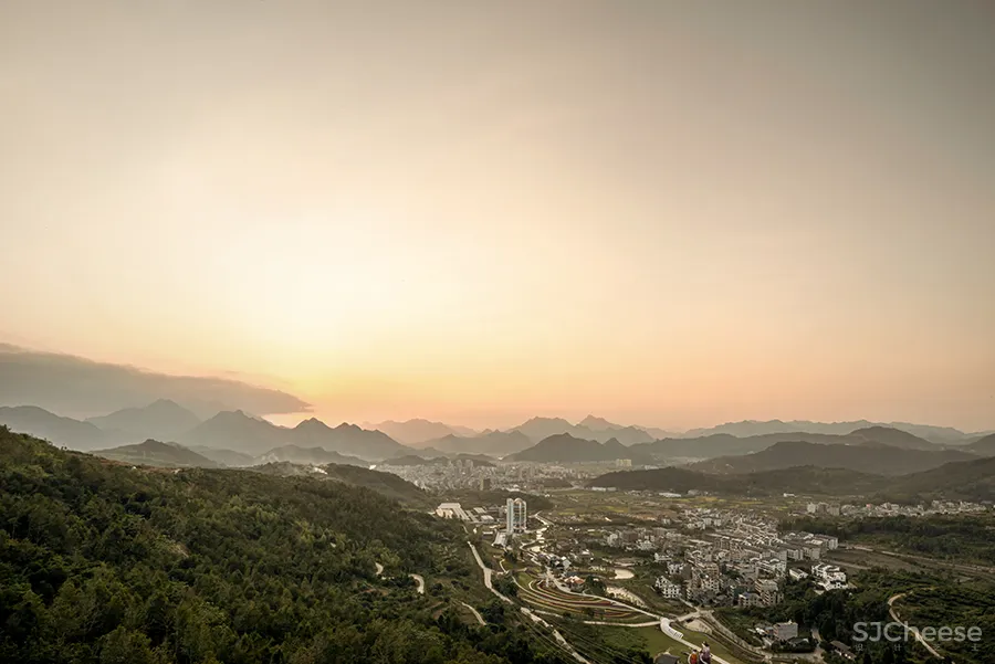 慢珊瑚 • 虎头山咖啡墅|捧一杯咖啡,享坐拥山巅的柔美