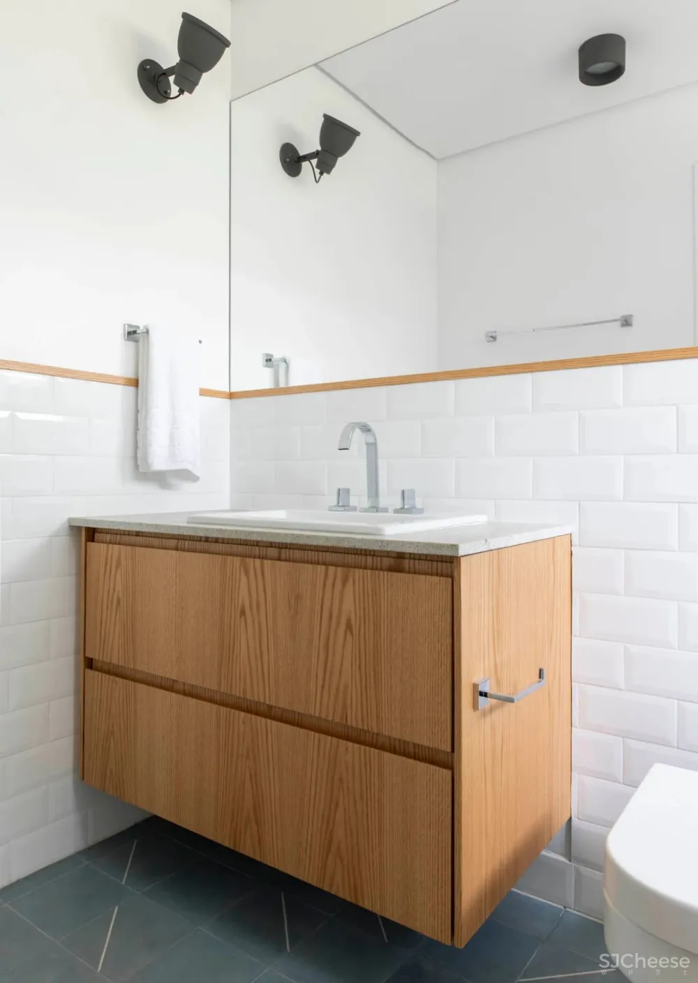 两位金融精英与他们的三个孩子,就要这一份舒缓与无压的生活空间