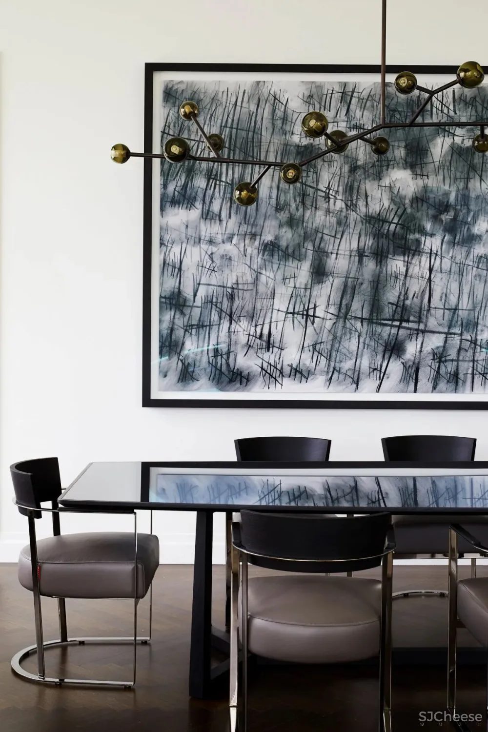 为艺术家做设计,你觉得难吗?