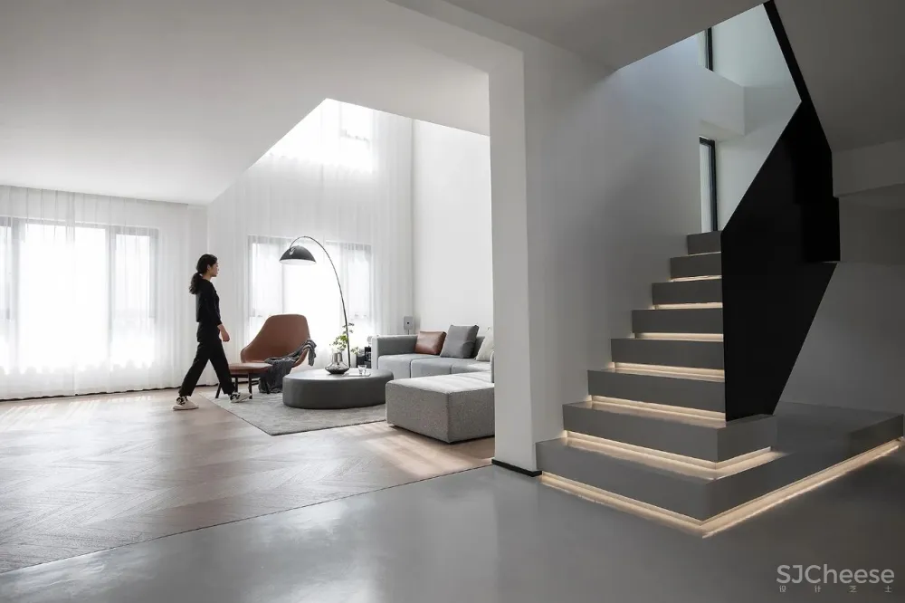 180㎡复式叠墅，打破边界拥有奢侈的生活尺度！