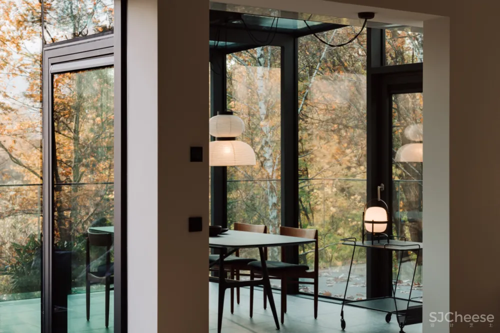 暖色系现代公寓,木饰面这样装个性又精致