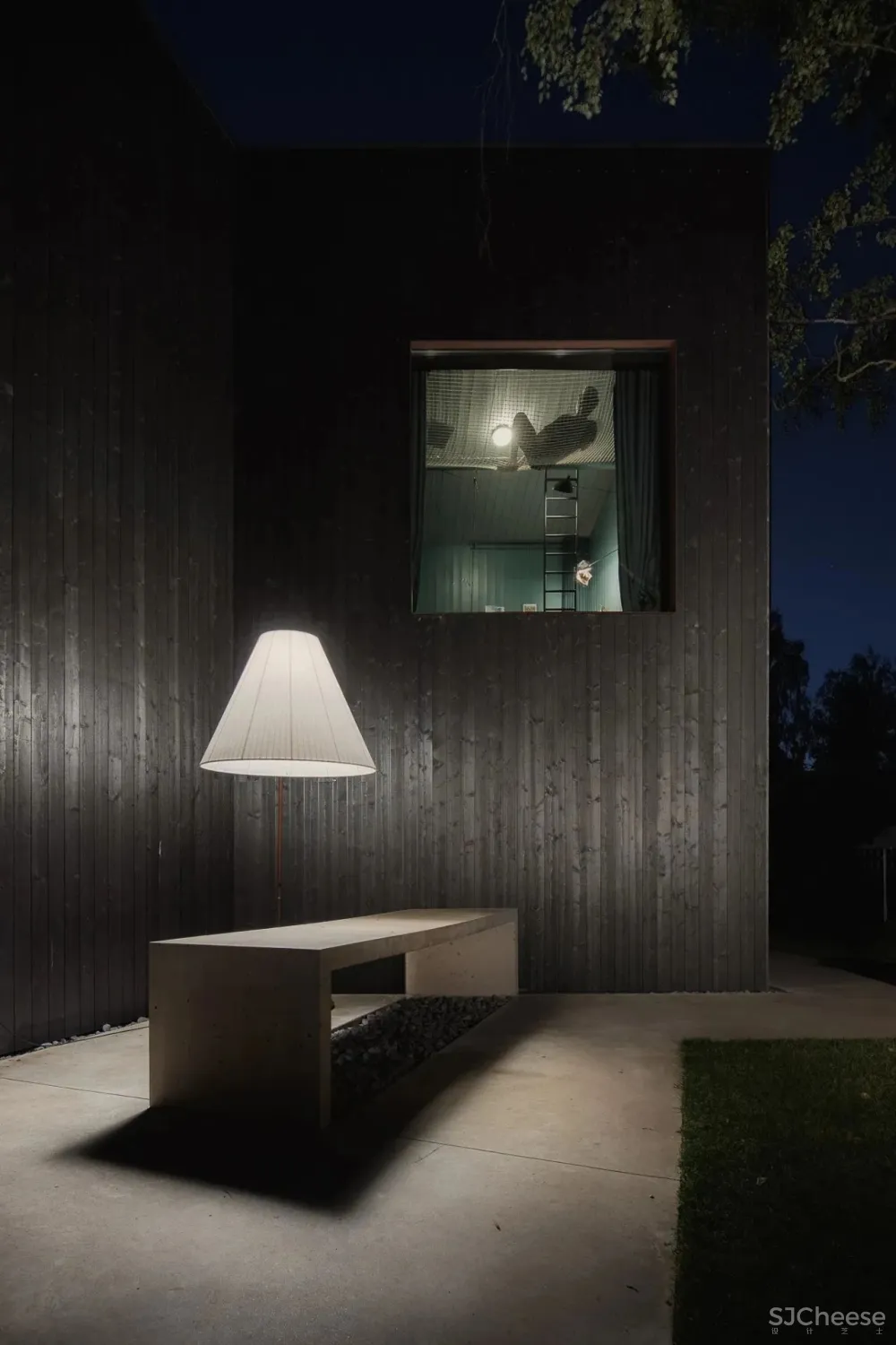 189m²黑色系别墅,藏于林间的避世居所