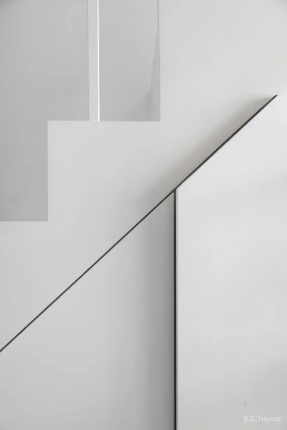 小而美的极简微型公寓，设计师的私享空间