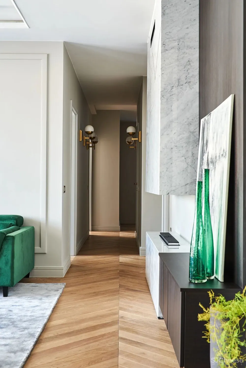 Andrea Szakos 顶层豪宅的色彩软装