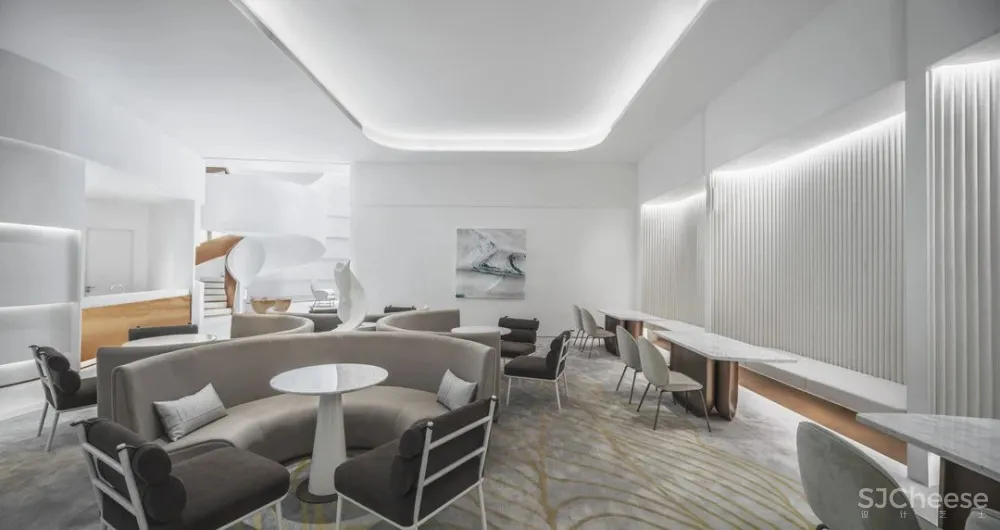 邂逅浪漫海岸，与这座售楼处一起乘风破浪丨斯库图拉