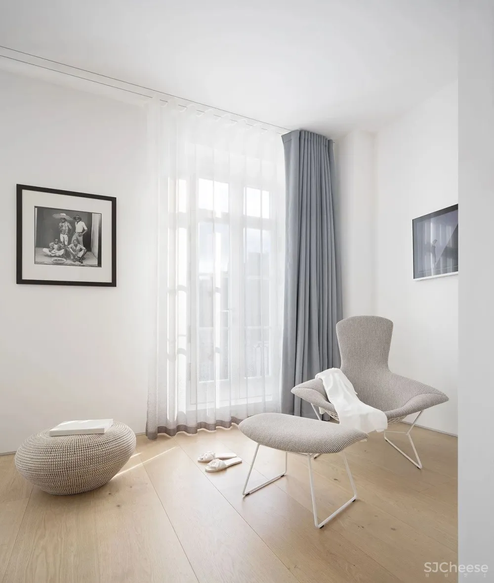 老房改造,简约设计+天窗,完美解决采光问题!