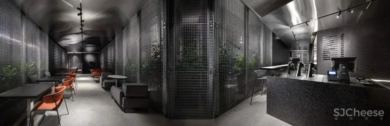 “暗黑风”咖啡厅,不锈钢创造迷离效果