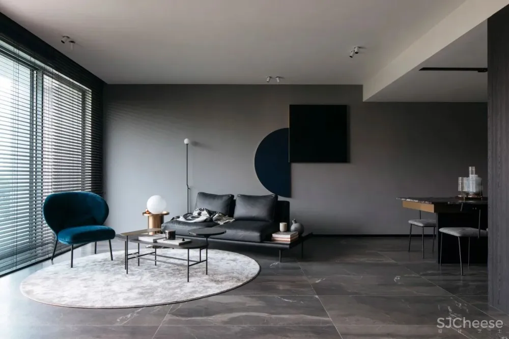 暗色调简约私宅，将时尚融入生活 Studio Periphery