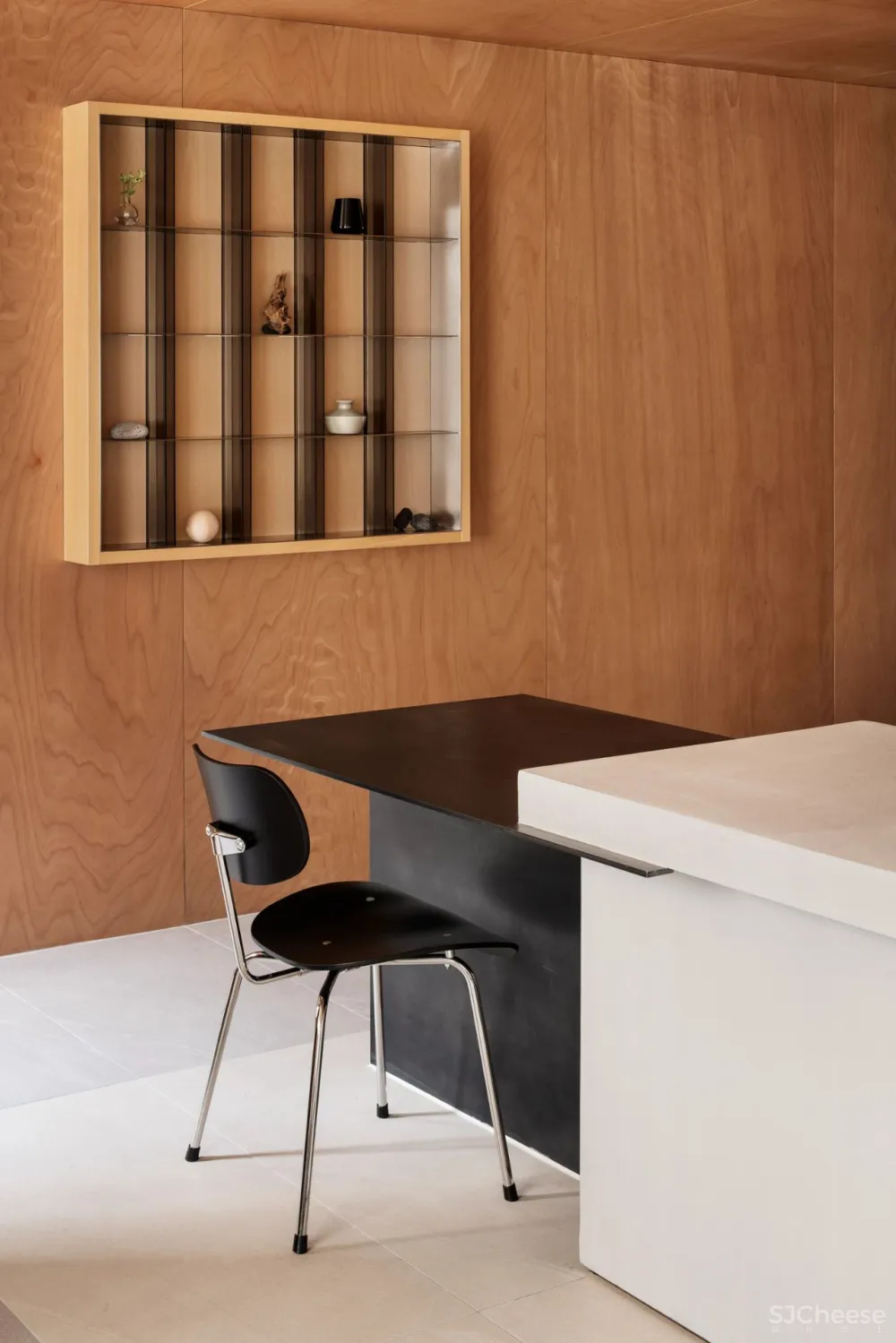 ‘Tanning in the City’ Salon in Seoul by Studio Fragment.